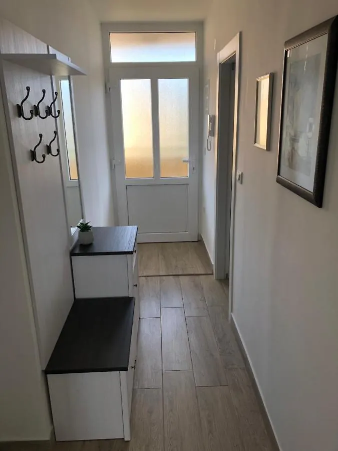 Pula Center Seaview Apartment